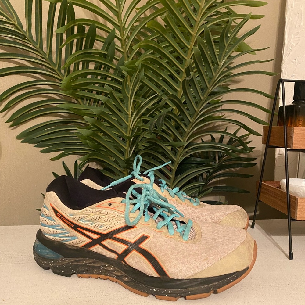 Colorful yet neutral ASICS